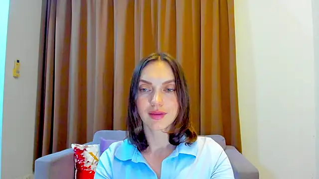 LovelyeeMia online show from 10-30-25, 11:22