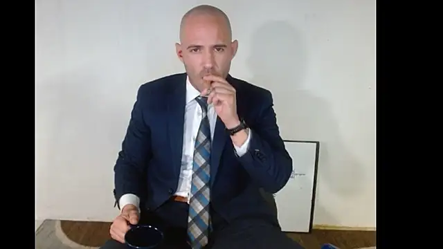 Snapshot of TheNakedPreacher chatting on 01-25-25, 09:04 TheNakedPreacher online show from 01-25-25, 09:04