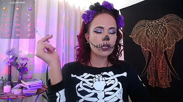 Snapshot of AmaRiv chatting on 10-31-25, 06:09 AmaRiv online show from 10-31-25, 06:09