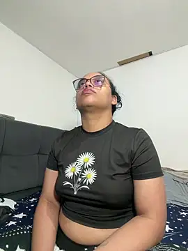 Snapshot of angela_angels_ chatting on 03-21-26, 07:57 angela angels online show from 03-21-26, 07:57