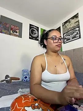 Snapshot of angela_angels_ chatting on 07-16-26, 01:55 angela angels online show from 07-16-26, 01:55