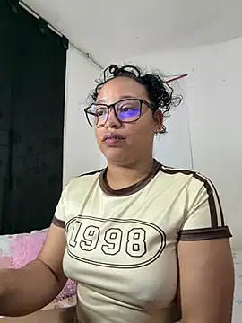 Snapshot of angela_angels_ chatting on 07-23-26, 02:31 angela angels online show from 07-23-26, 02:31