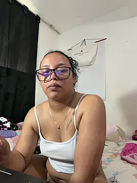 Snapshot of angela_angels_ chatting on 07-25-26, 03:31 angela angels online show from 07-25-26, 03:31