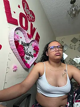 Snapshot of angela_angels_ chatting on 07-31-26, 03:33 angela angels online show from 07-31-26, 03:33