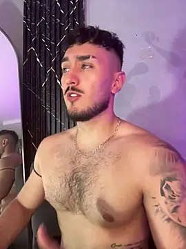 Snapshot of Zionmattis chatting on 03-17-26, 01:43 Zionmattis online show from 03-17-26, 01:43