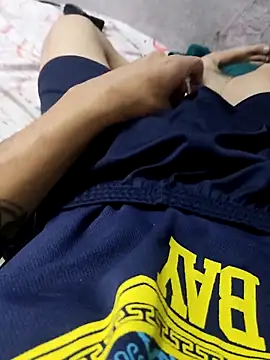 Juliano69xv online show from 12-21-25, 02:51