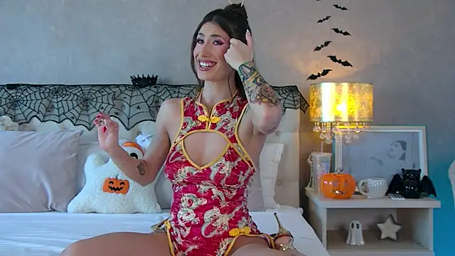 OhhAisha online show from 10-31-25, 09:21