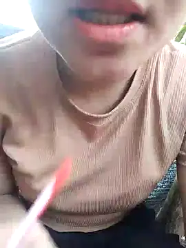 Snapshot of Betty20zx chatting on 01-23-25, 01:30 Betty20zx online show from 01-23-25, 01:30