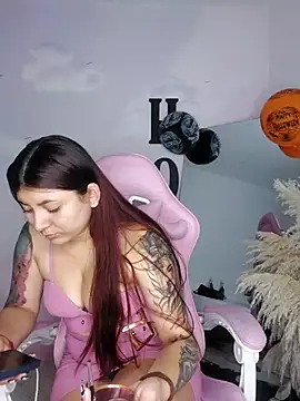 carolayrosse online show from 10-30-25, 04:03