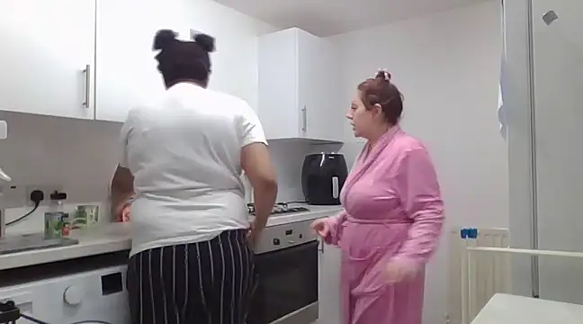 vanilla chocolate23 online show from 01-29-25, 06:07