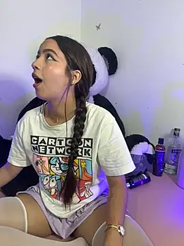 IamSteph13 online show from 10-19-25, 04:02