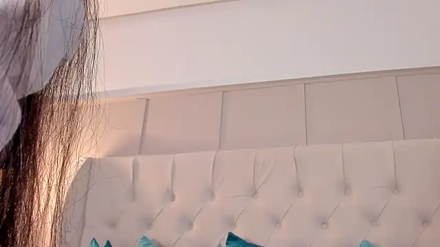 emily figueroa online show from 09-12-25, 10:48