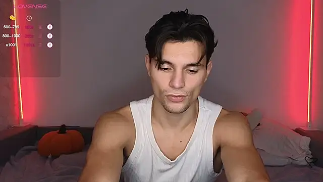 denlover1 online show from 11-29-25, 01:19