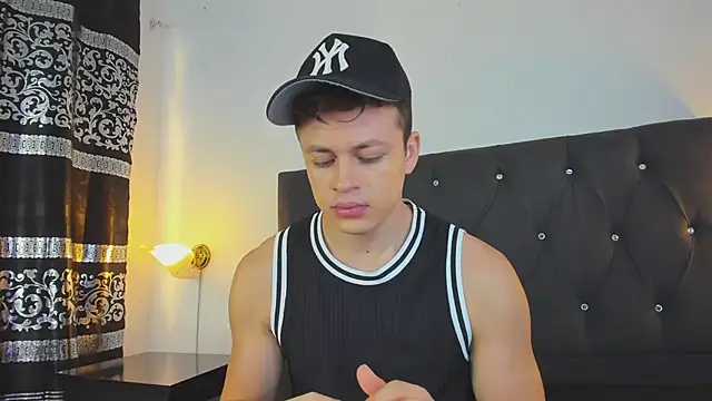 Angel Cuervo online show from 01-08-25, 12:37