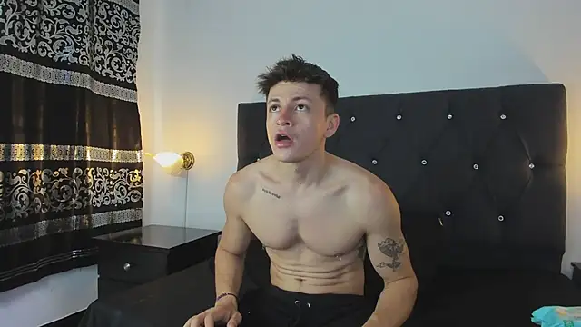 Angel Cuervo online show from 02-10-25, 07:49