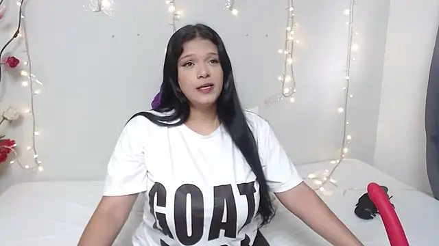 Nicol Love0 online show from 01-09-25, 08:11