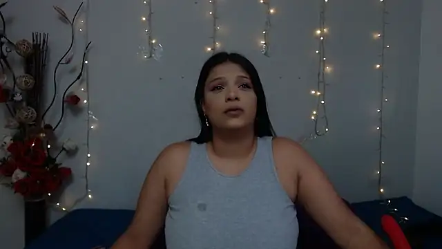 Nicol Love0 online show from 01-10-25, 06:49