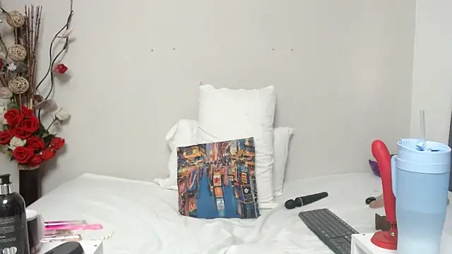 Nicol Love0 online show from 02-03-25, 10:00