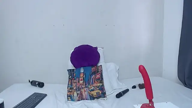 Nicol Love0 online show from 03-20-25, 02:10