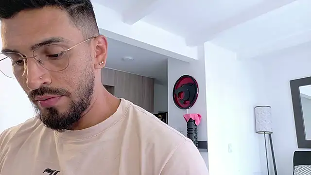 Snapshot of tony_muscle chatting on 02-09-26, 08:02 tony muscle online show from 02-09-26, 08:02