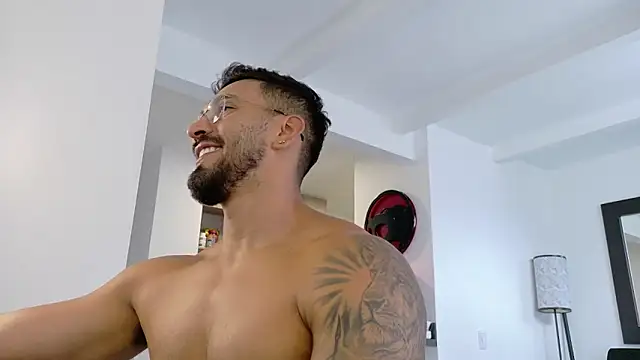 Snapshot of tony_muscle chatting on 02-14-26, 08:05 tony muscle online show from 02-14-26, 08:05