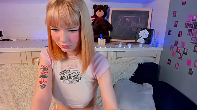 Linablueeyed online show from 01-31-25, 09:37