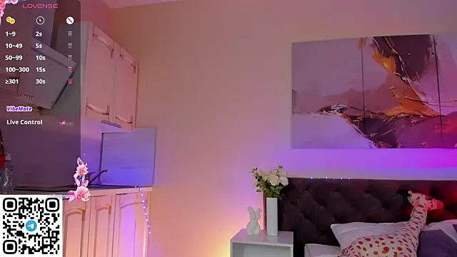 Snapshot of Linablueeyed chatting on 03-23-26, 09:24 Linablueeyed online show from 03-23-26, 09:24