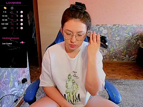 Chloe strip online show from 10-14-25, 02:56