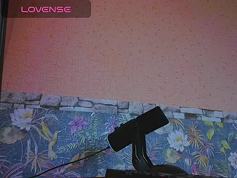 Chloe strip online show from 10-20-25, 05:52