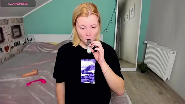 LillyDepp online show from 01-07-25, 01:57