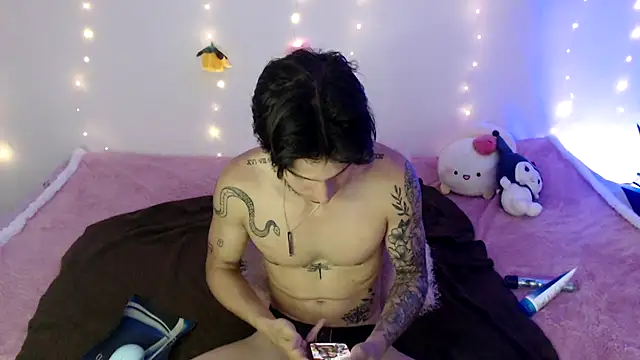 Snapshot of Apolo_Hidalgo01 chatting on 12-03-24, 03:44 Apolo Hidalgo01 online show from 12-03-24, 03:44