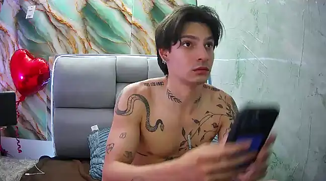 Snapshot of Apolo_Hidalgo01 chatting on 02-09-25, 04:18 Apolo Hidalgo01 online show from 02-09-25, 04:18