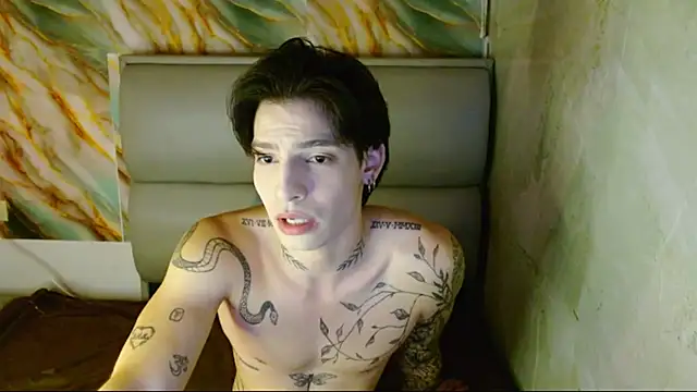 Snapshot of Apolo_Hidalgo01 chatting on 09-18-25, 06:54 Apolo Hidalgo01 online show from 09-18-25, 06:54
