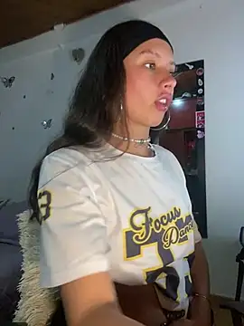 Andi9  online show from 12-28-24, 02:43