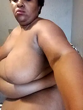 Snapshot of HotBootyBabe90 chatting on 04-09-26, 02:55 HotBootyBabe90 online show from 04-09-26, 02:55