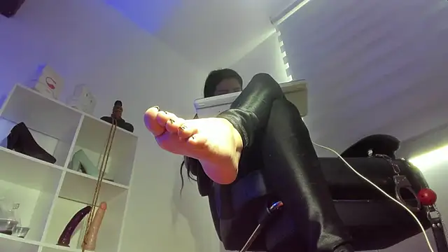 Snapshot of charlotte_joliedart chatting on 09-23-25, 08:45 charlotte joliedart online show from 09-23-25, 08:45