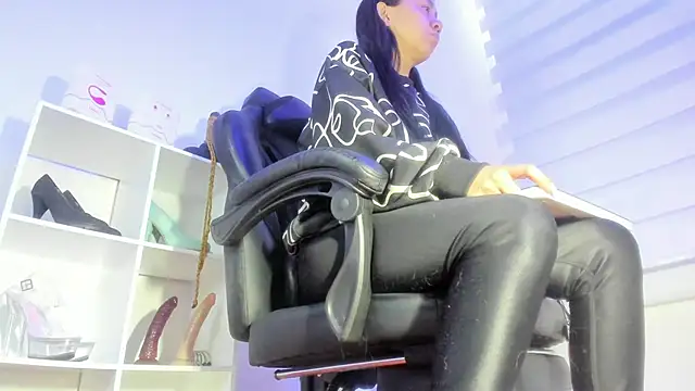 charlotte joliedart online show from 05-06-26, 07:08