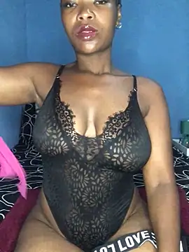 Snapshot of NunuBerry16 chatting on 01-05-25, 04:04 NunuBerry16 online show from 01-05-25, 04:04