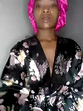 Snapshot of NunuBerry16 chatting on 03-20-25, 09:35 NunuBerry16 online show from 03-20-25, 09:35