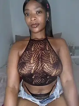 Snapshot of NunuBerry16 chatting on 09-14-25, 01:54 NunuBerry16 online show from 09-14-25, 01:54