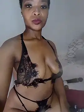 Snapshot of NunuBerry16 chatting on 09-19-25, 11:33 NunuBerry16 online show from 09-19-25, 11:33