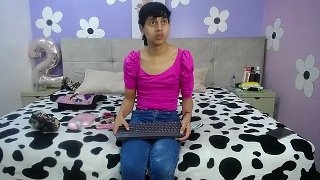 Snapshot of Eimyflorian chatting on 01-30-25, 11:33 Eimyflorian online show from 01-30-25, 11:33