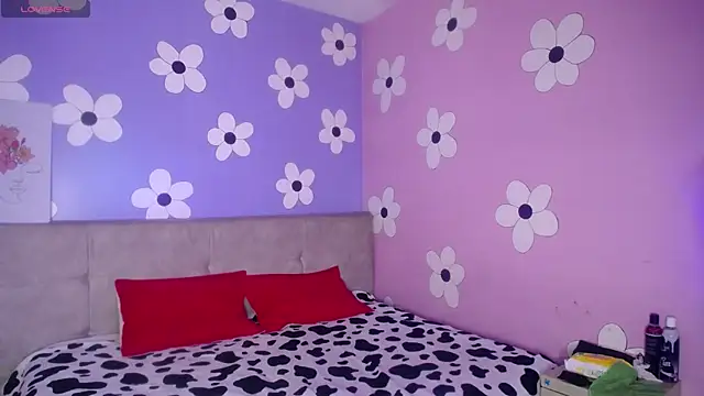 Snapshot of Eimyflorian chatting on 02-07-25, 05:51 Eimyflorian online show from 02-07-25, 05:51