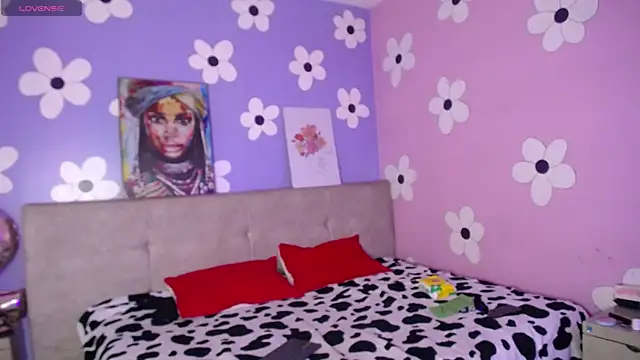 Snapshot of Eimyflorian chatting on 02-11-25, 02:35 Eimyflorian online show from 02-11-25, 02:35