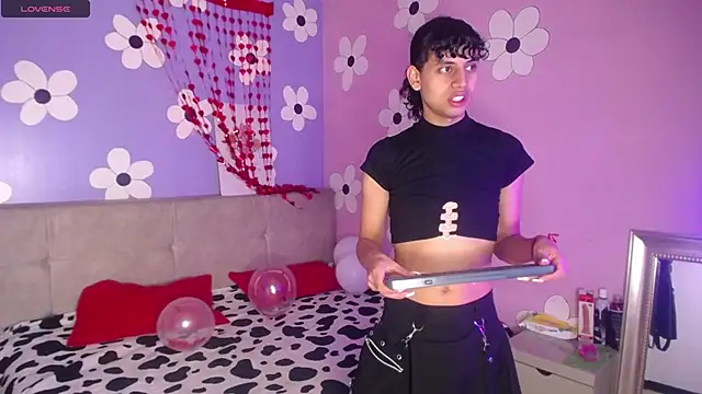 Snapshot of Eimyflorian chatting on 02-20-25, 11:31 Eimyflorian online show from 02-20-25, 11:31