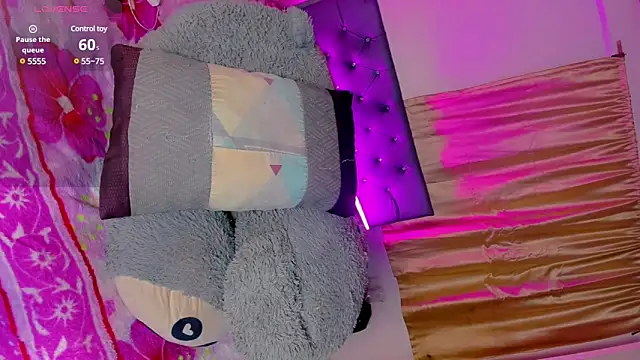 pinkscreens online show from 01-11-25, 03:44