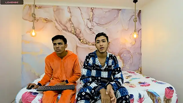 StrawwBoys online show from 12-06-24, 01:22