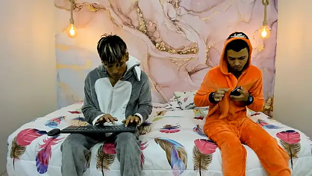 StrawwBoys online show from 12-10-24, 07:58