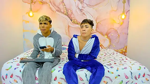 StrawwBoys online show from 12-14-24, 08:02