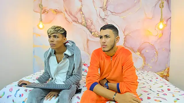 StrawwBoys online show from 12-16-24, 11:12